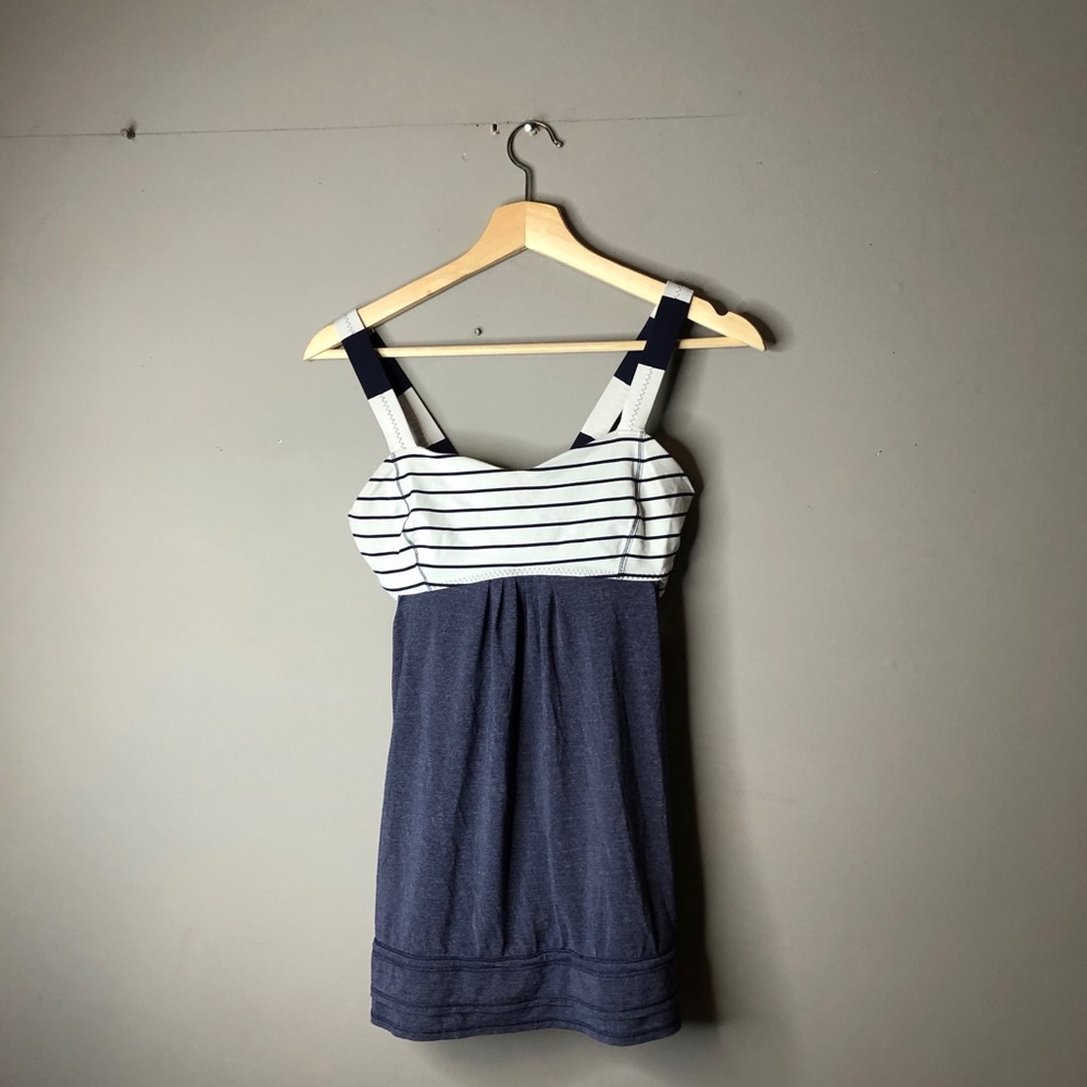 Lululemon white striped blue tank top athletic 6